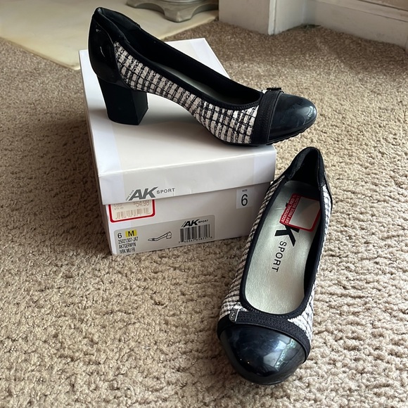 Anne Klein Sport Shoes - Anne Klein sport dress shoes 6 NIB